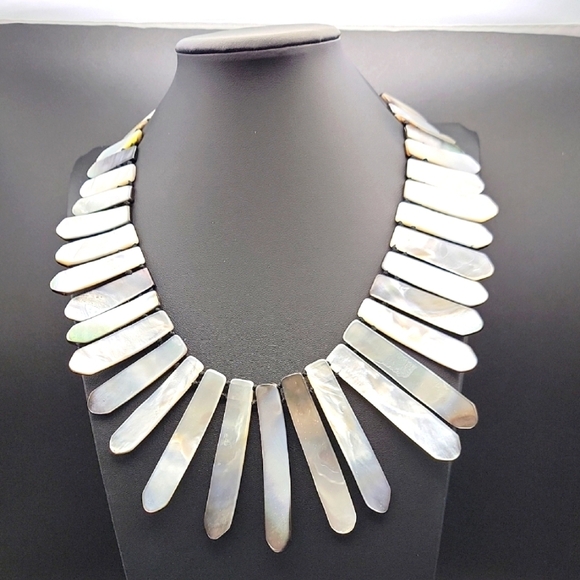 Unsigned Jewelry - Elegant Rare Mother of Pearl Necklace 14" Double Sided Shell Choker Statement